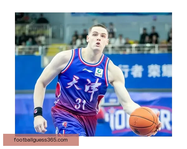 怀特塞德称赞CBA球员真实对抗少假摔体现尊重精神